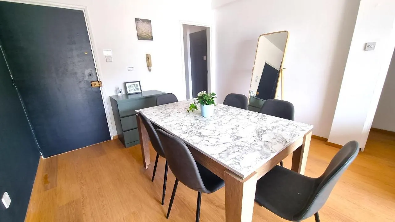 アパート ラルナカ2 Apts - 12 Guests! Comfy And Unique Apt With 150Mbit Internet Speedアパートメント